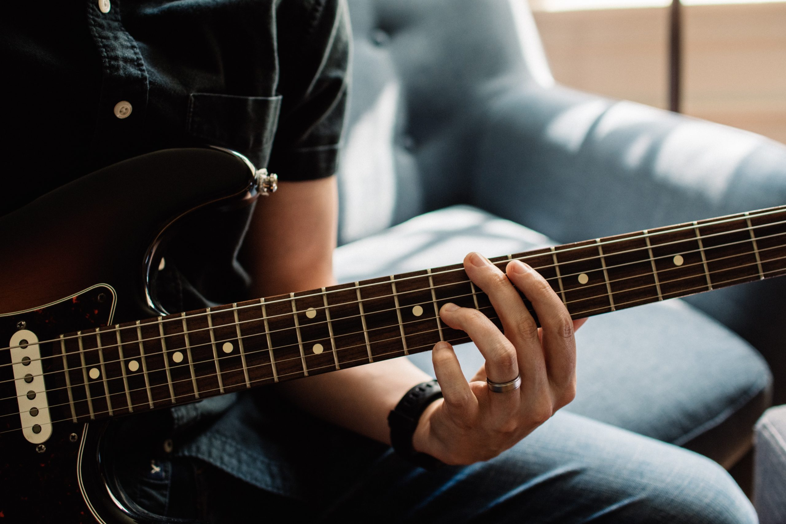 ギター初心者の方に送る簡単に弾くことができるおすすめ練習曲７選