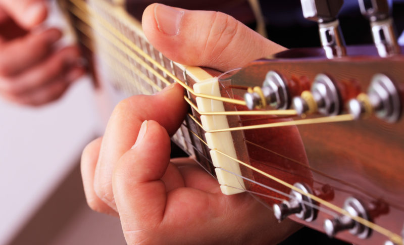 ギターで指が痛い！痛くならない５つの練習方法＆７つのケアアイテム